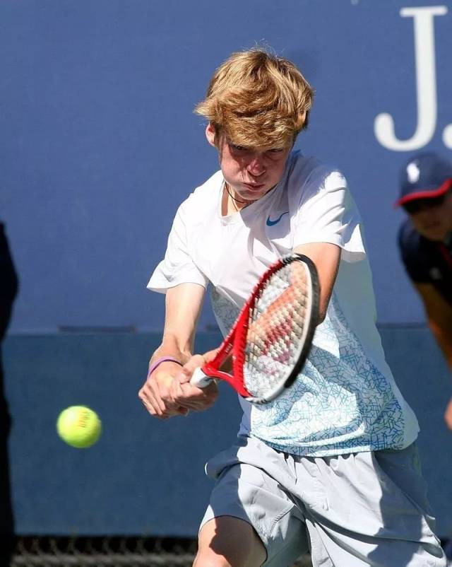 合同比赛季 合同比赛季