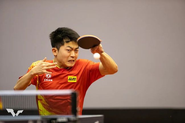 在扑克桌上 在扑克桌上